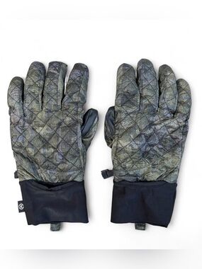 Men’s Sz. L/XL Isotoners “Signature” Gloves in a Green and Brown Camo